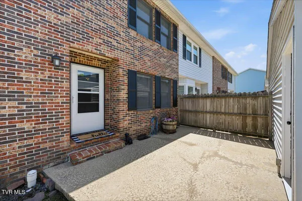$217,900 | 934 Beverly Drive, Unit 4, Abingdon, VA 24210