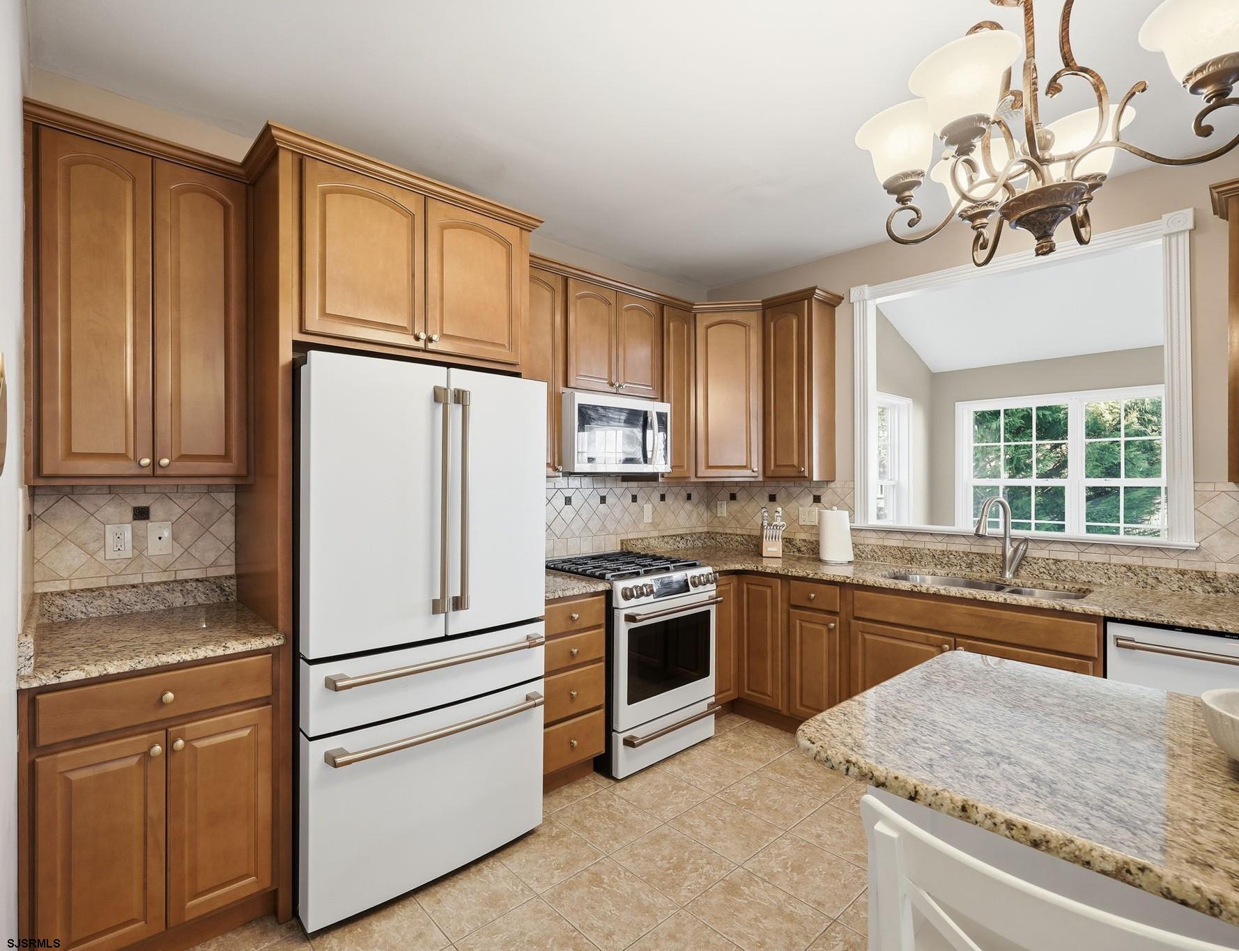 117 Offshore Road Egg Harbor Township, NJ 08234 - Photo 10 of 39