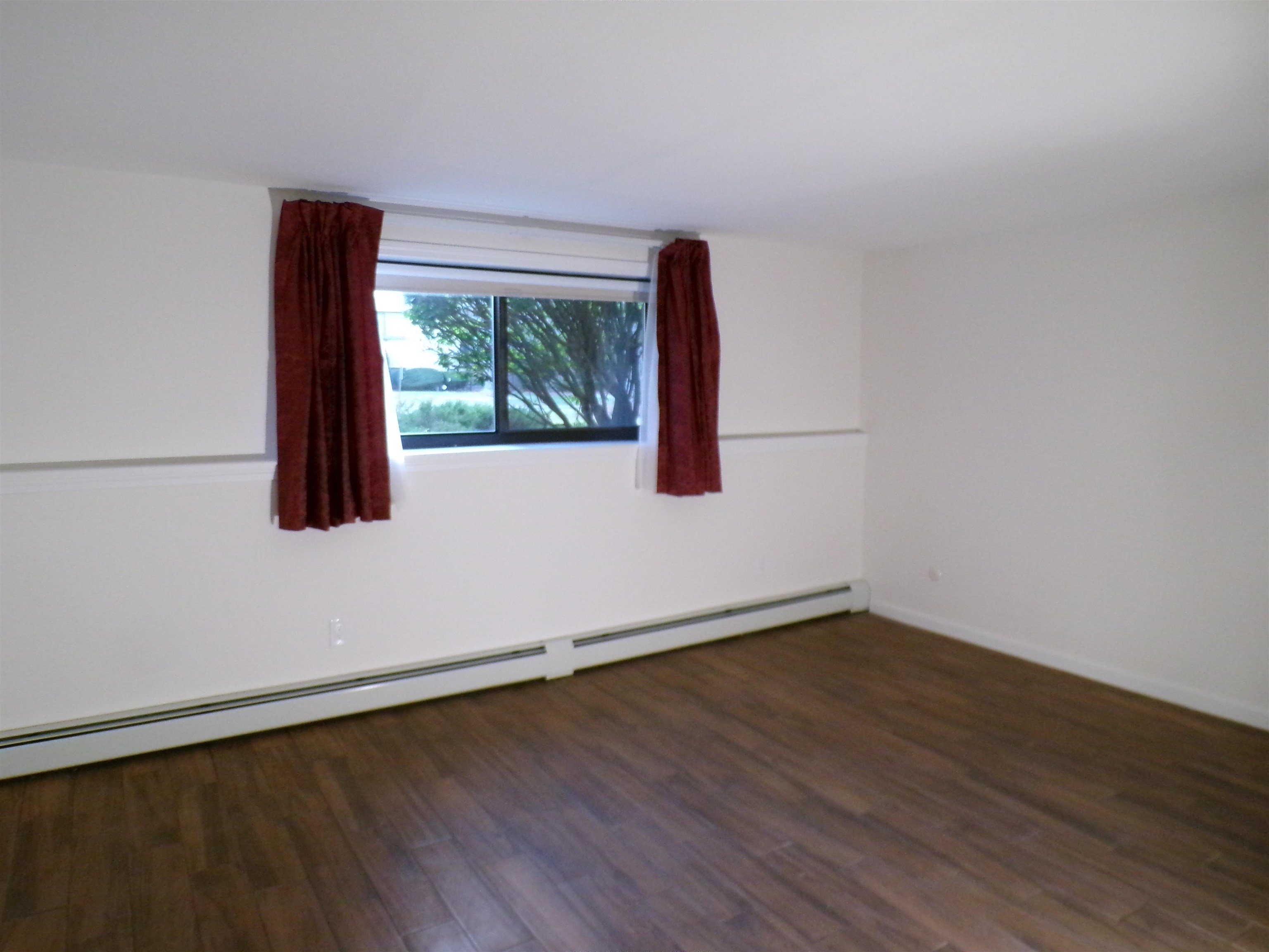 9 Tiffany Road, Unit 1 Salem, NH 03079 - Photo 5 of 6