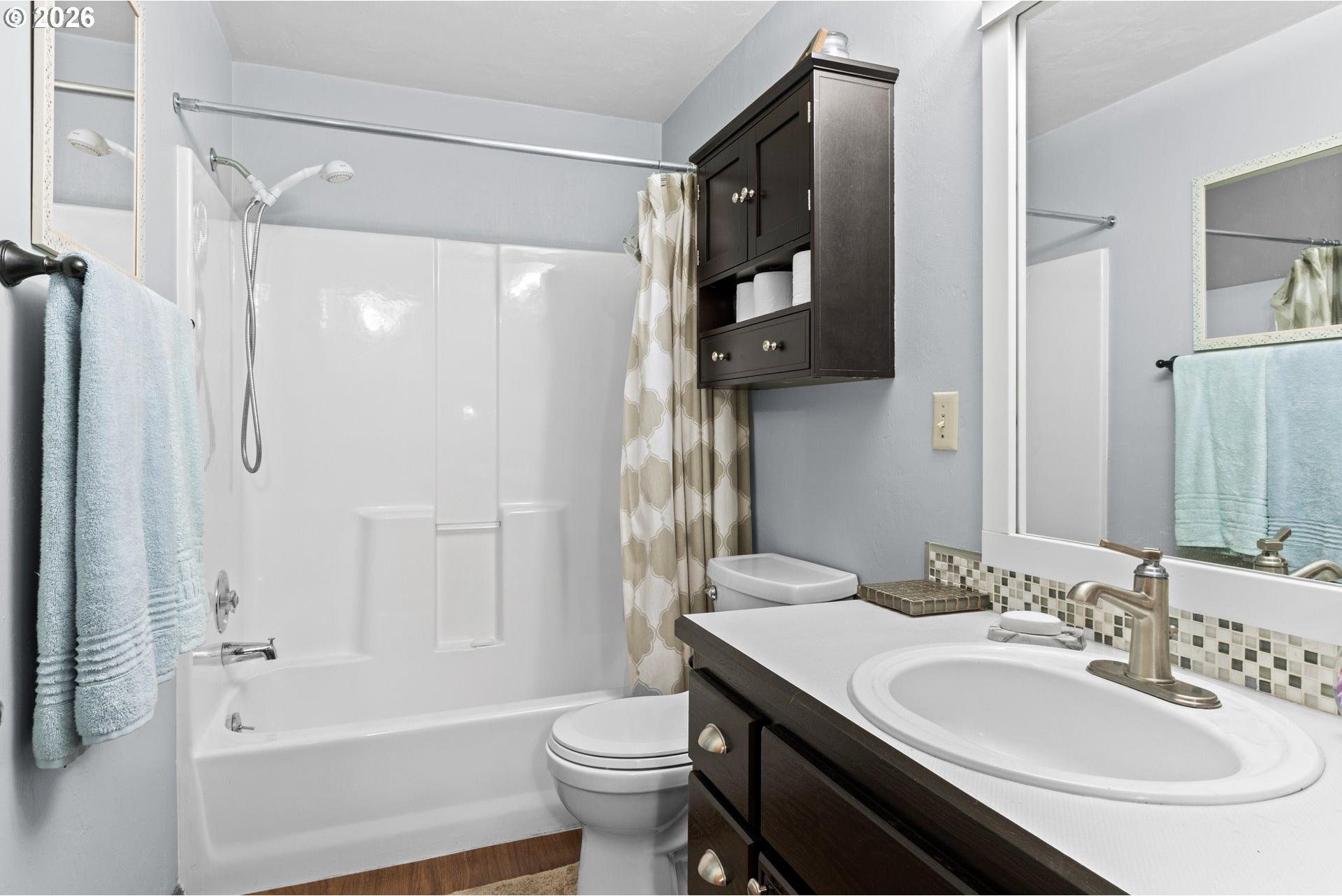 1415 Gilham Road Eugene, OR 97401 - Photo 22 of 36 Bedroom