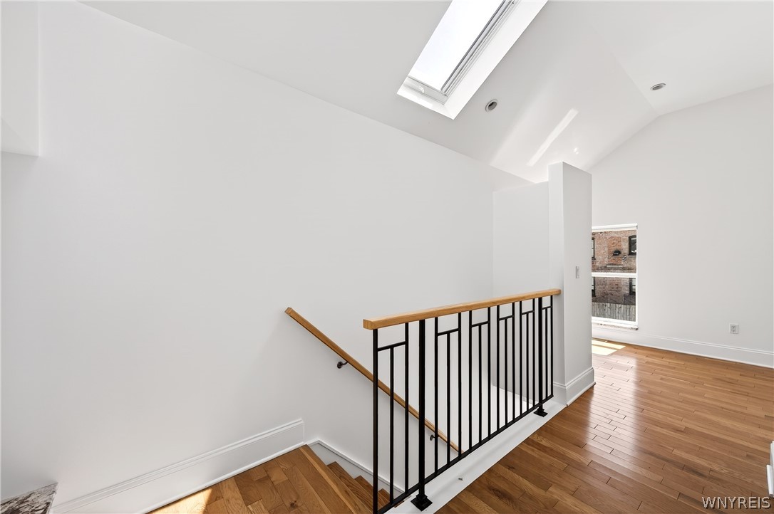 120 Johnson Park Buffalo, NY 14201 - Photo 23 of 35 Upper Hall - Back Apartment