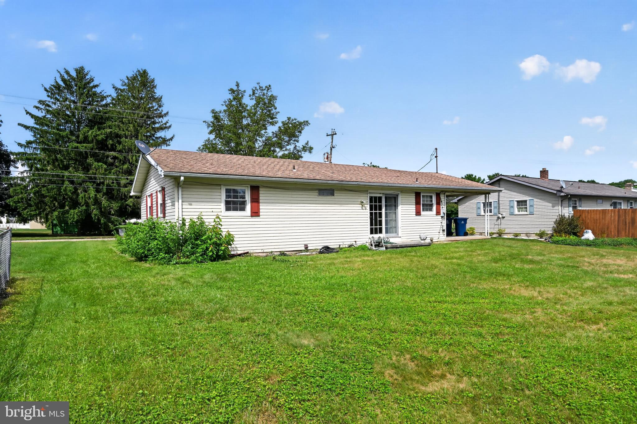 52 Roth Church Rd Spring Grove Spring Grove, PA 17362 - Photo 3 of 30
