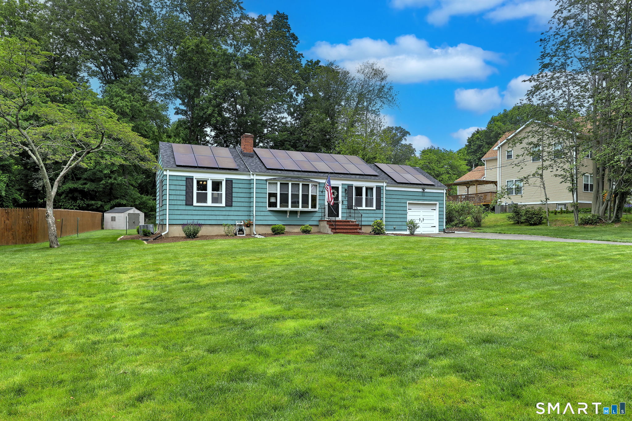 78 Blackhouse Road Trumbull, CT 06611 - Photo 3 of 37