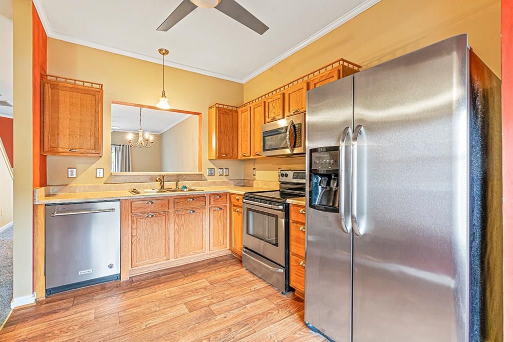 905 Goldendale Court Greenville, SC 29607 - Photo 2 of 16