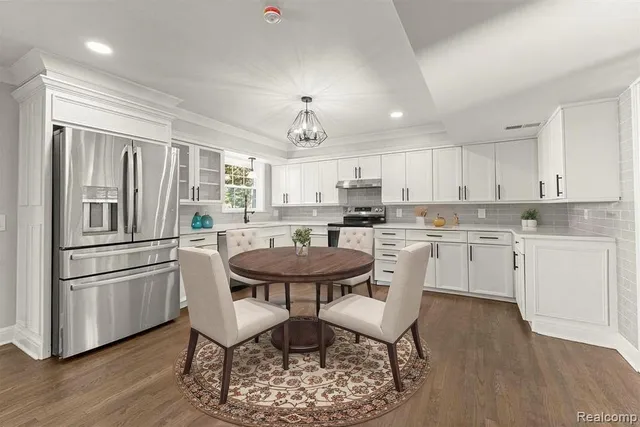 $399,900 | 3158 Lafayette Drive, Trenton, MI 48183