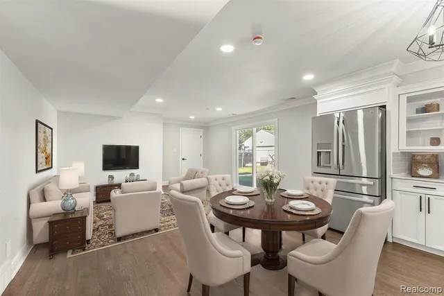 $399,900 | 3158 Lafayette Drive, Trenton, MI 48183