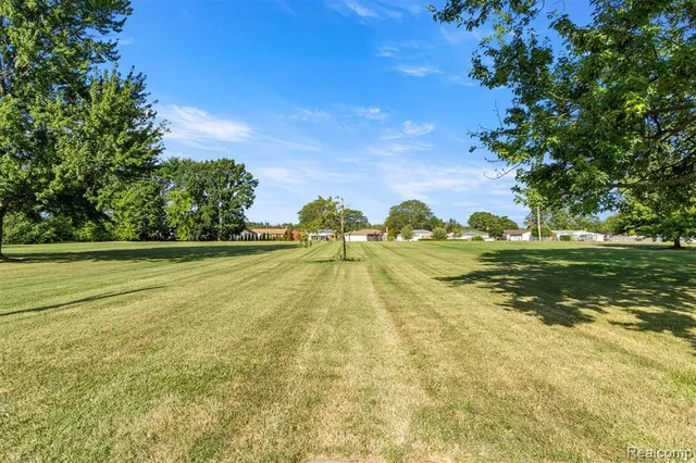 $399,900 | 3158 Lafayette Drive, Trenton, MI 48183