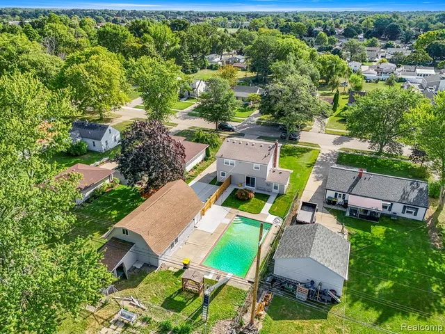 $399,900 | 3158 Lafayette Drive, Trenton, MI 48183