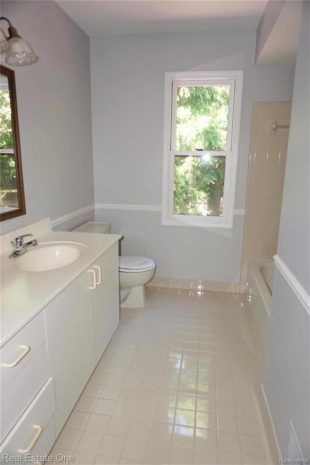 872 Ravine Terrace Drive Rochester, MI 48307 - Photo 16 of 18 DSC01851 (2).JPG