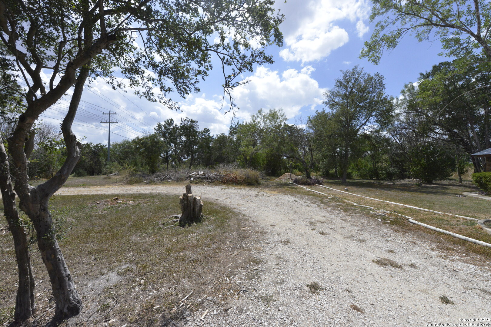 633 Tolle Road Cibolo, TX 78108 - Photo 3 of 23