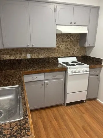 $875 | 325 East State Street, Unit A, Baton Rouge, LA 70802