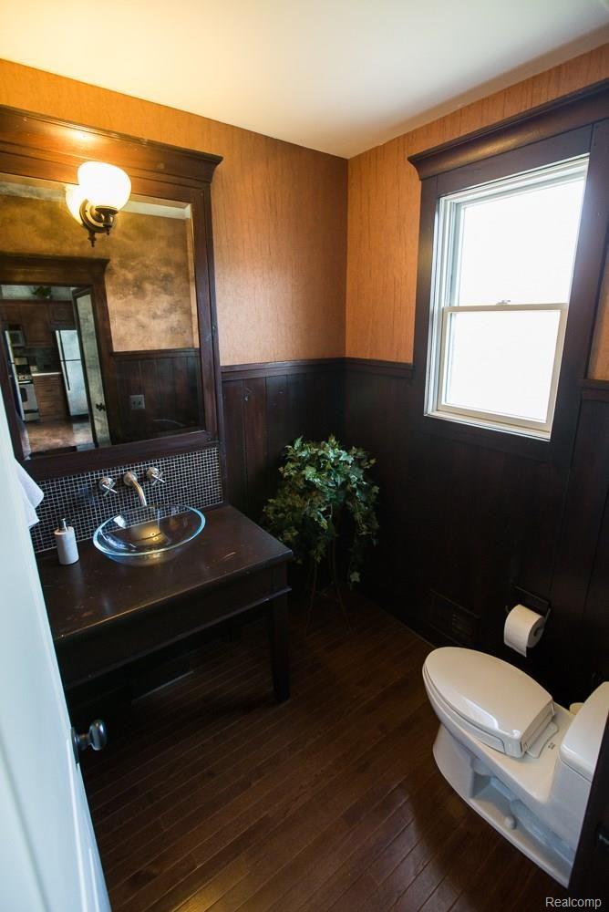 514 E Ferry Detroit, MI 48202 - Photo 12 of 46 514EFerrySt-119.jpg