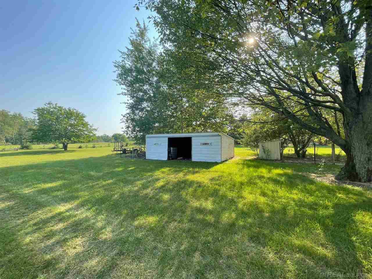 3154 Applegate Road Applegate, MI 48401 - Photo 16 of 22 50049921-15.JPG