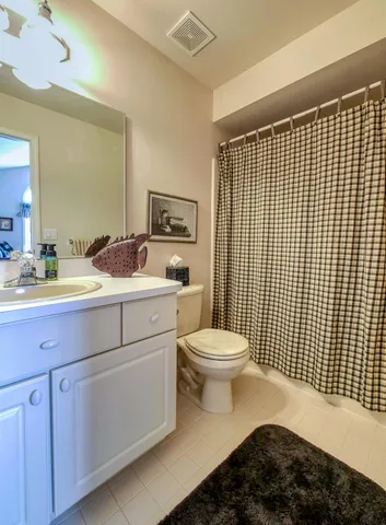 $345,000 | 16767 West Cobblestone, Macomb, MI 48042