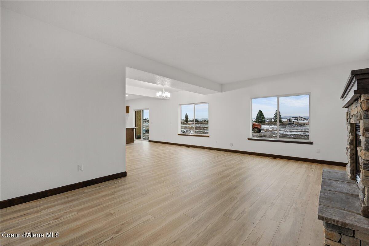2902 North Neptune Street Post Falls, ID 83854 - Photo 10 of 37 Living Room