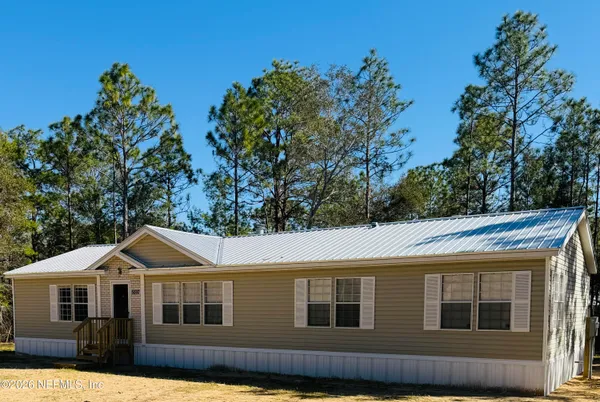 $1,800 | 5597 Acadia Street, Keystone Heights, FL 32656