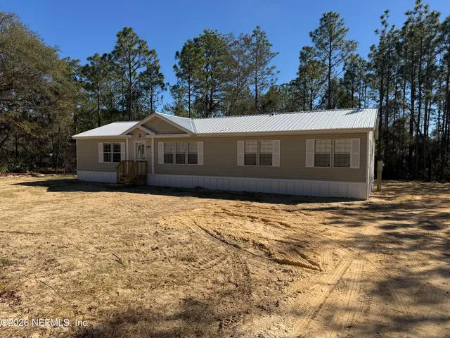 $1,800 | 5597 Acadia Street, Keystone Heights, FL 32656