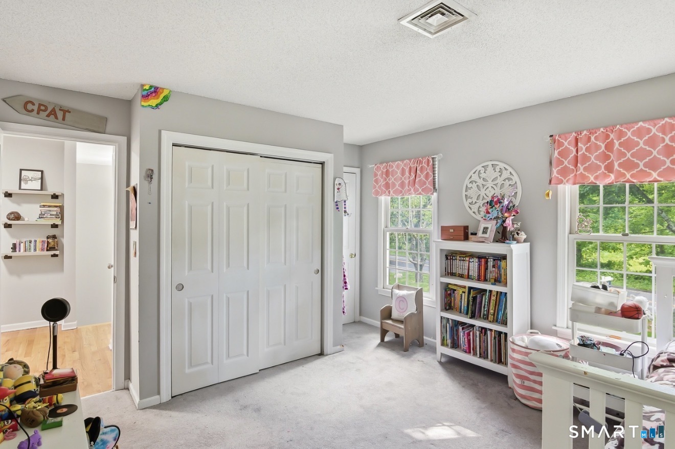 941 Nut Plains Road Guilford, CT 06437 - Photo 21 of 40
