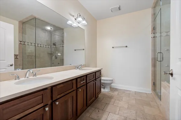 $3,000 | 4141 North Kedzie Avenue, Unit 306, Chicago, IL 60618