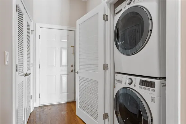 $3,000 | 4141 North Kedzie Avenue, Unit 306, Chicago, IL 60618