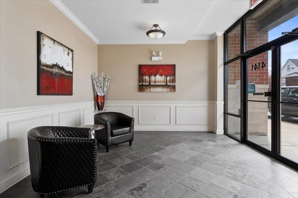 $3,000 | 4141 North Kedzie Avenue, Unit 306, Chicago, IL 60618