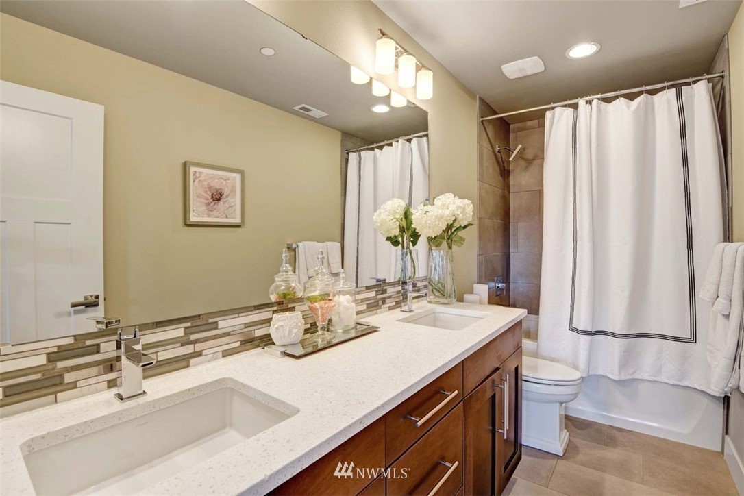 8831 Northeast 202nd Place Bothell, WA 98011 - Photo 18 of 25 Gallery Image 18