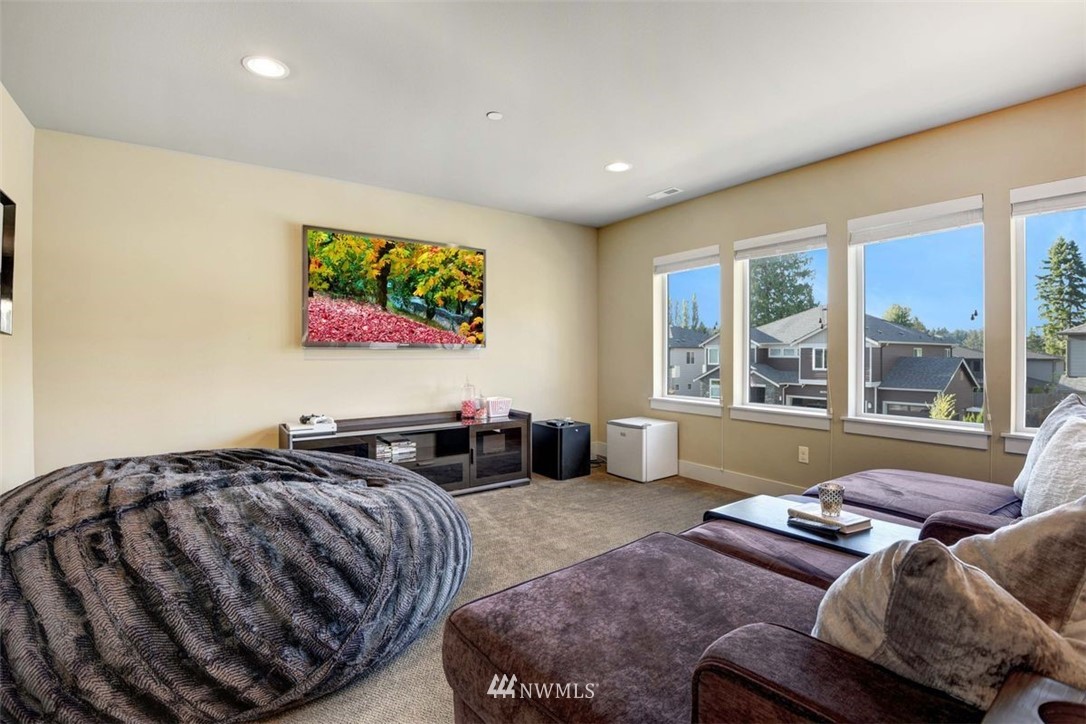 8831 Northeast 202nd Place Bothell, WA 98011 - Photo 19 of 25 Gallery Image 19