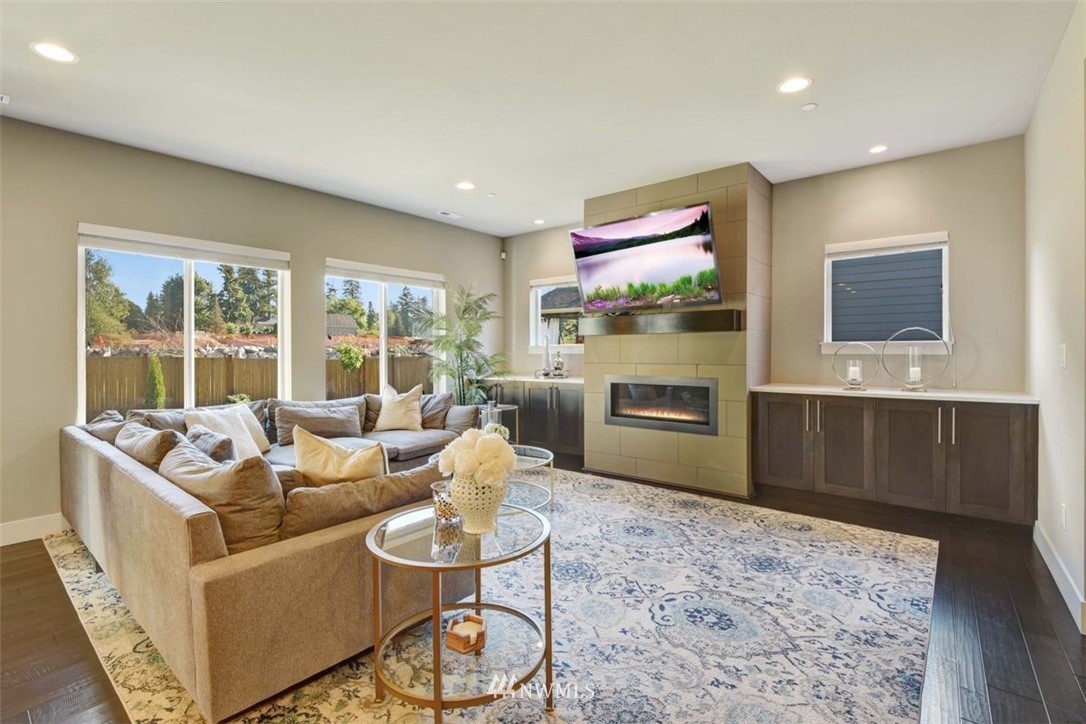 8831 Northeast 202nd Place Bothell, WA 98011 - Photo 3 of 25 Gallery Image 3