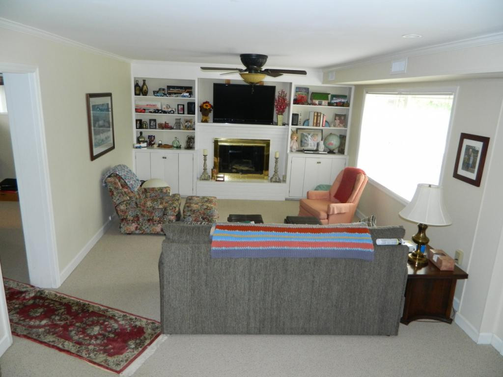 2132 Heatherly Road Kingsport, TN 37660 - Photo 21 of 32 Larger View of Family Room