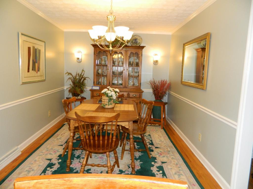 2132 Heatherly Road Kingsport, TN 37660 - Photo 5 of 32 Dining Room