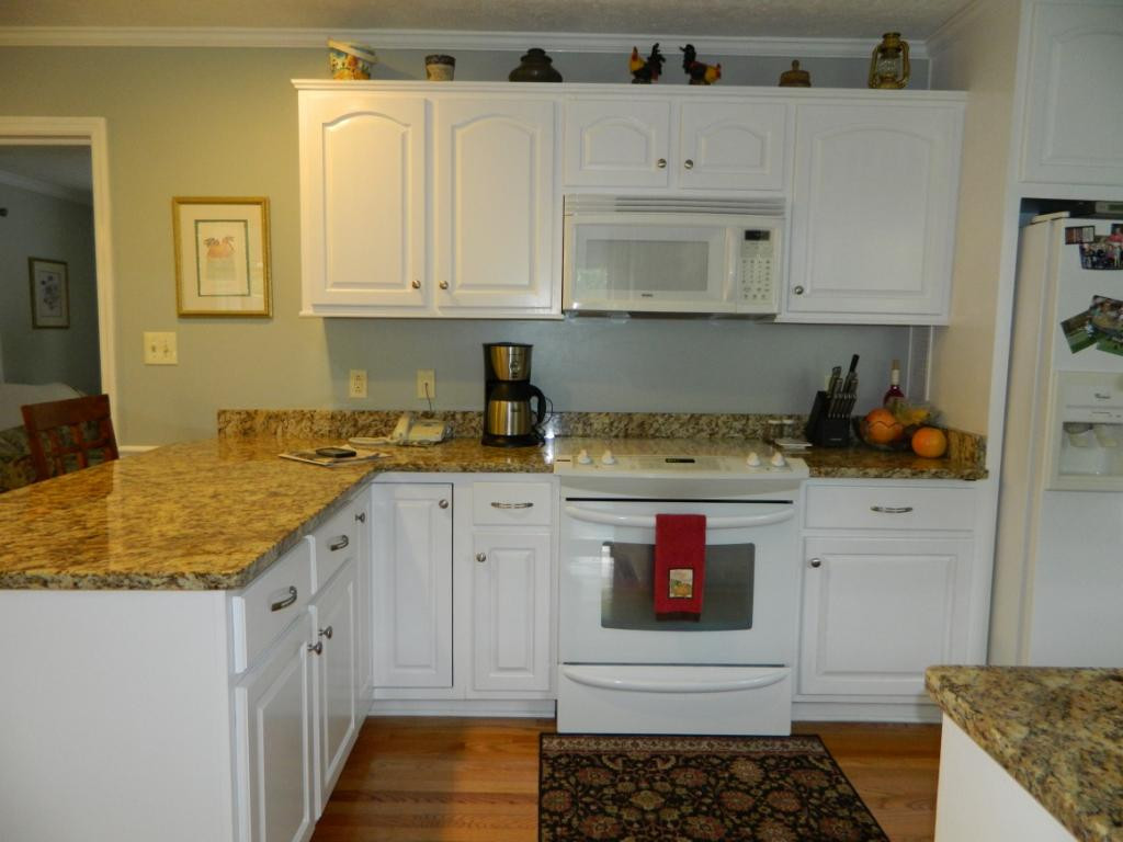 2132 Heatherly Road Kingsport, TN 37660 - Photo 7 of 32 Another View of Kitchen