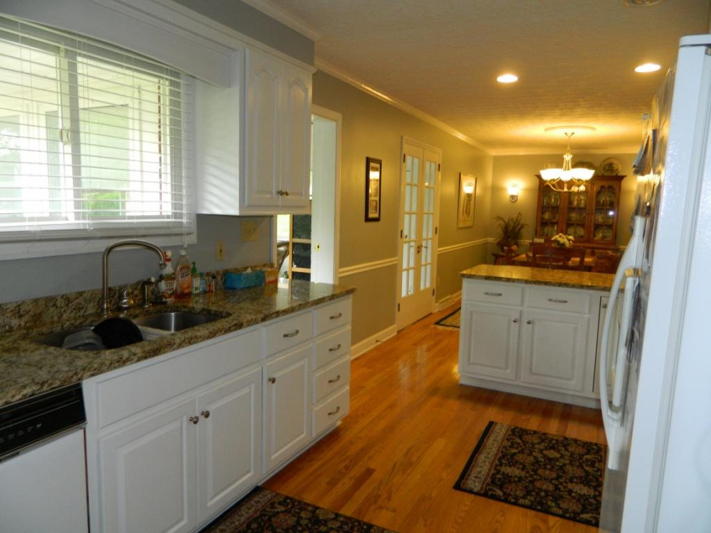 2132 Heatherly Road Kingsport, TN 37660 - Photo 8 of 32 Kitchen