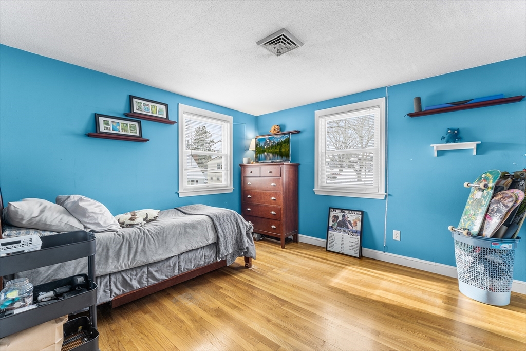 20 Edith Road Weymouth, MA 02189 - Photo 12 of 36