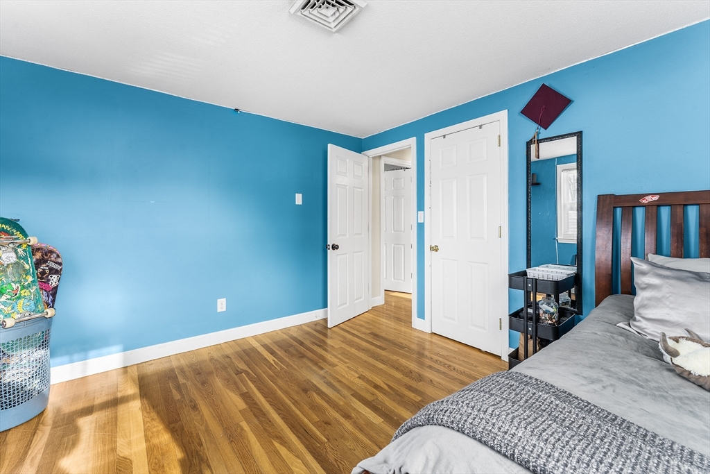 20 Edith Road Weymouth, MA 02189 - Photo 13 of 36