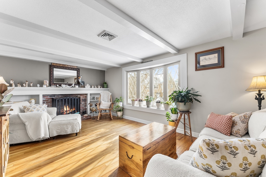 20 Edith Road Weymouth, MA 02189 - Photo 2 of 36