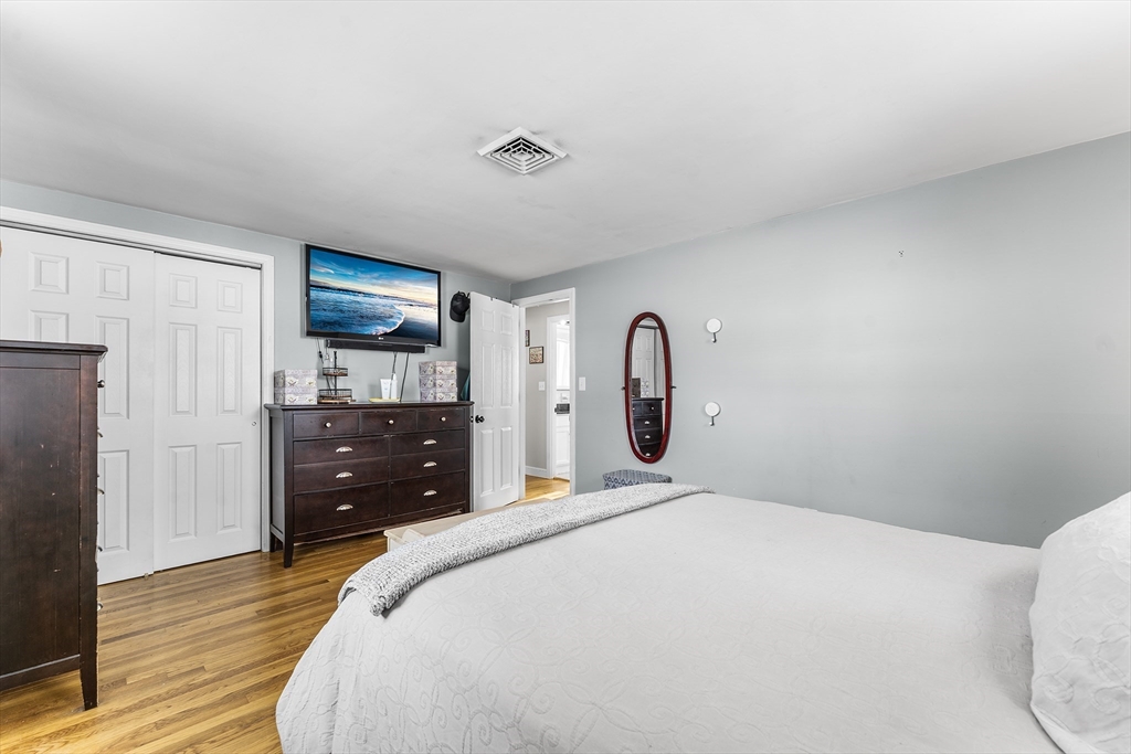 20 Edith Road Weymouth, MA 02189 - Photo 8 of 36