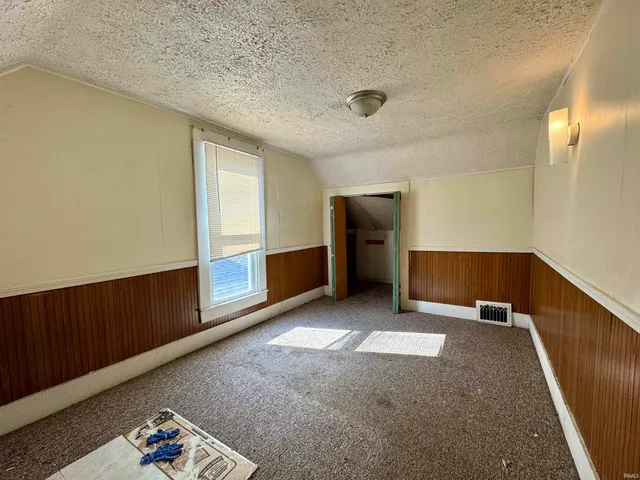 $49,900 | 313 East South B Street, Gas City, IN 46933