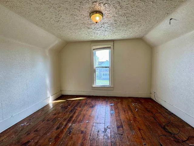 $49,900 | 313 East South B Street, Gas City, IN 46933