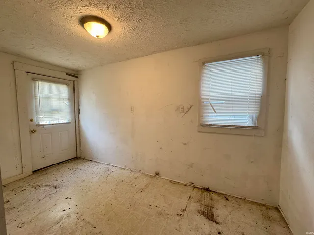 $49,900 | 313 East South B Street, Gas City, IN 46933