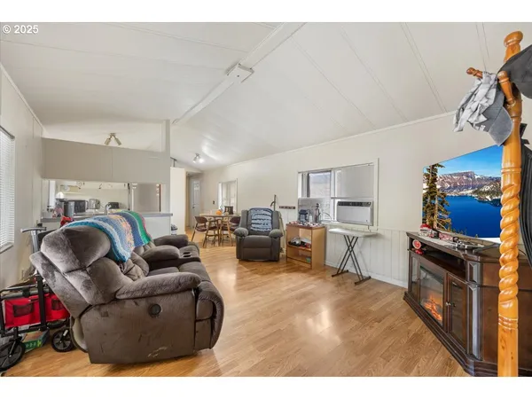 $229,000 | 90 Darrell Avenue, Winston, OR 97496