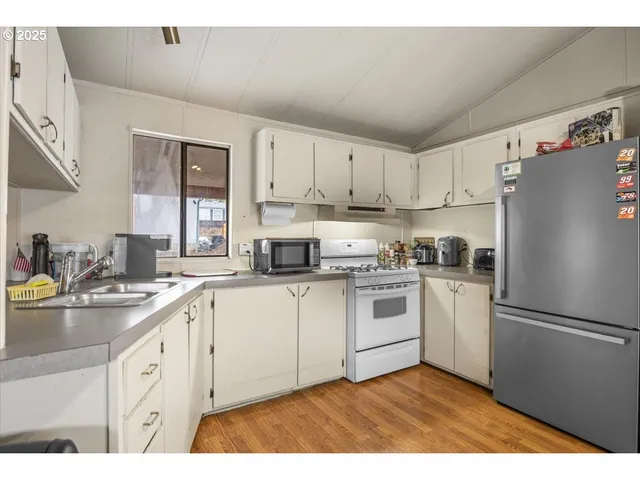 $239,000 | 90 Darrell Avenue, Winston, OR 97496