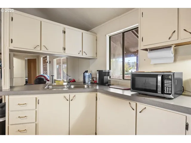 $239,000 | 90 Darrell Avenue, Winston, OR 97496