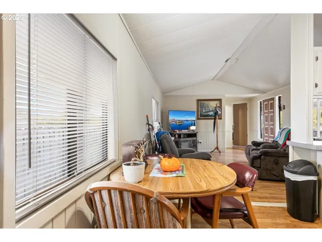 $239,000 | 90 Darrell Avenue, Winston, OR 97496