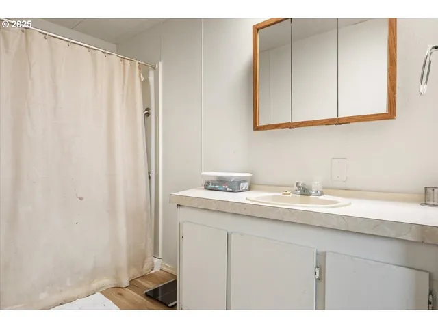 $239,000 | 90 Darrell Avenue, Winston, OR 97496