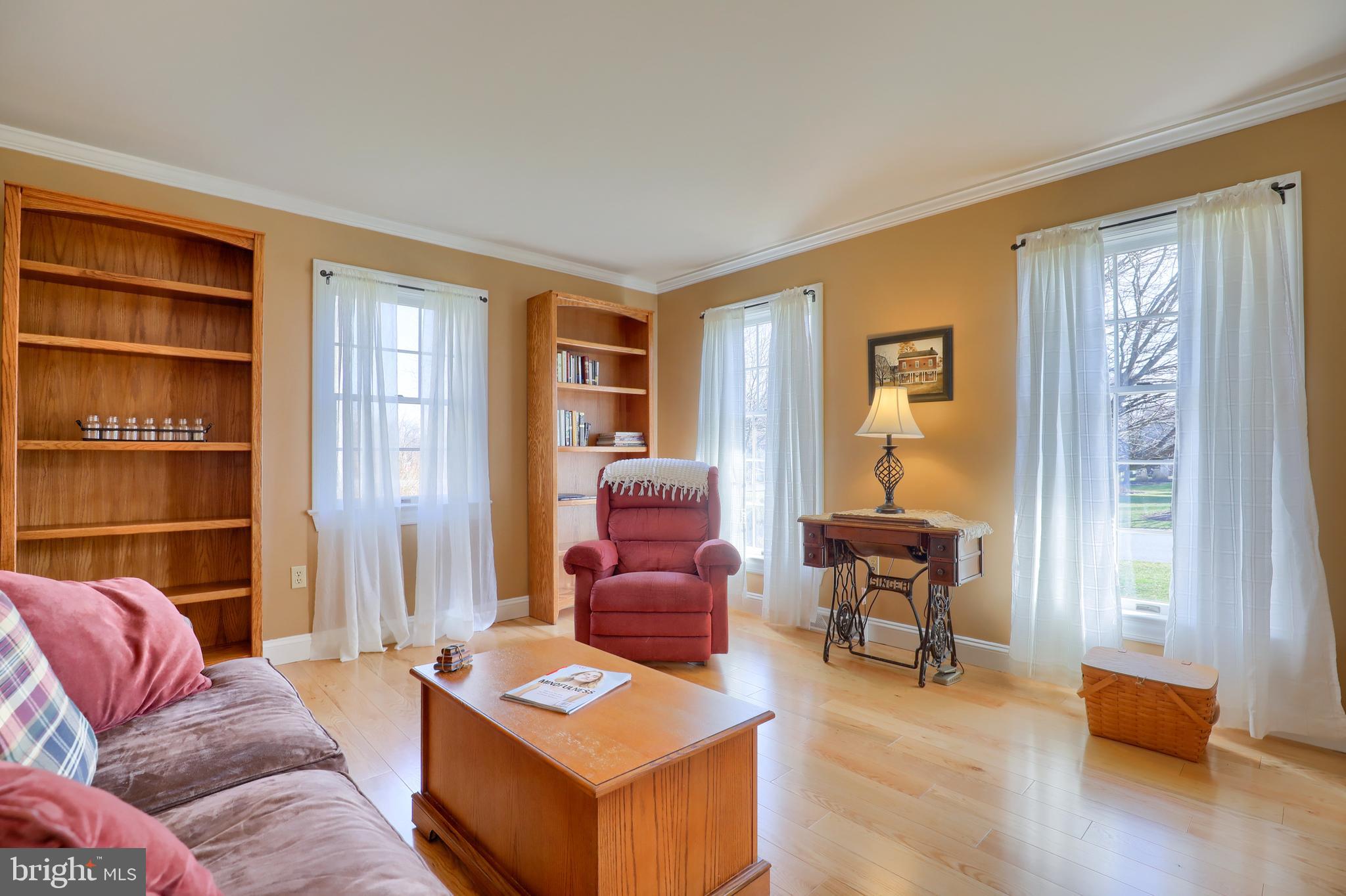 2645 Hazelwood Road Lancaster, PA 17601 - Photo 5 of 45