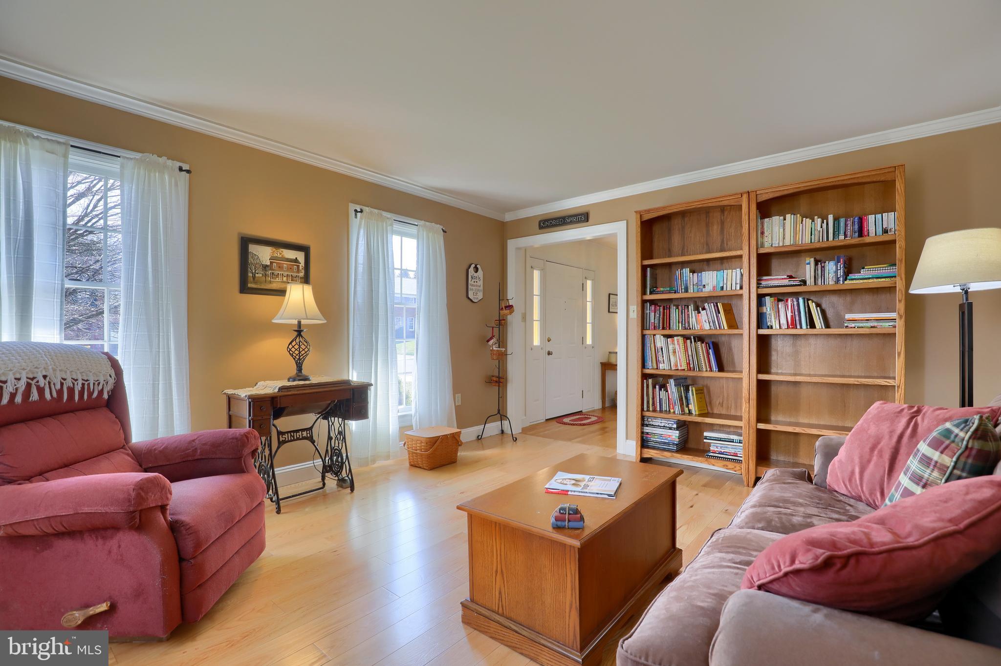 2645 Hazelwood Road Lancaster, PA 17601 - Photo 6 of 45