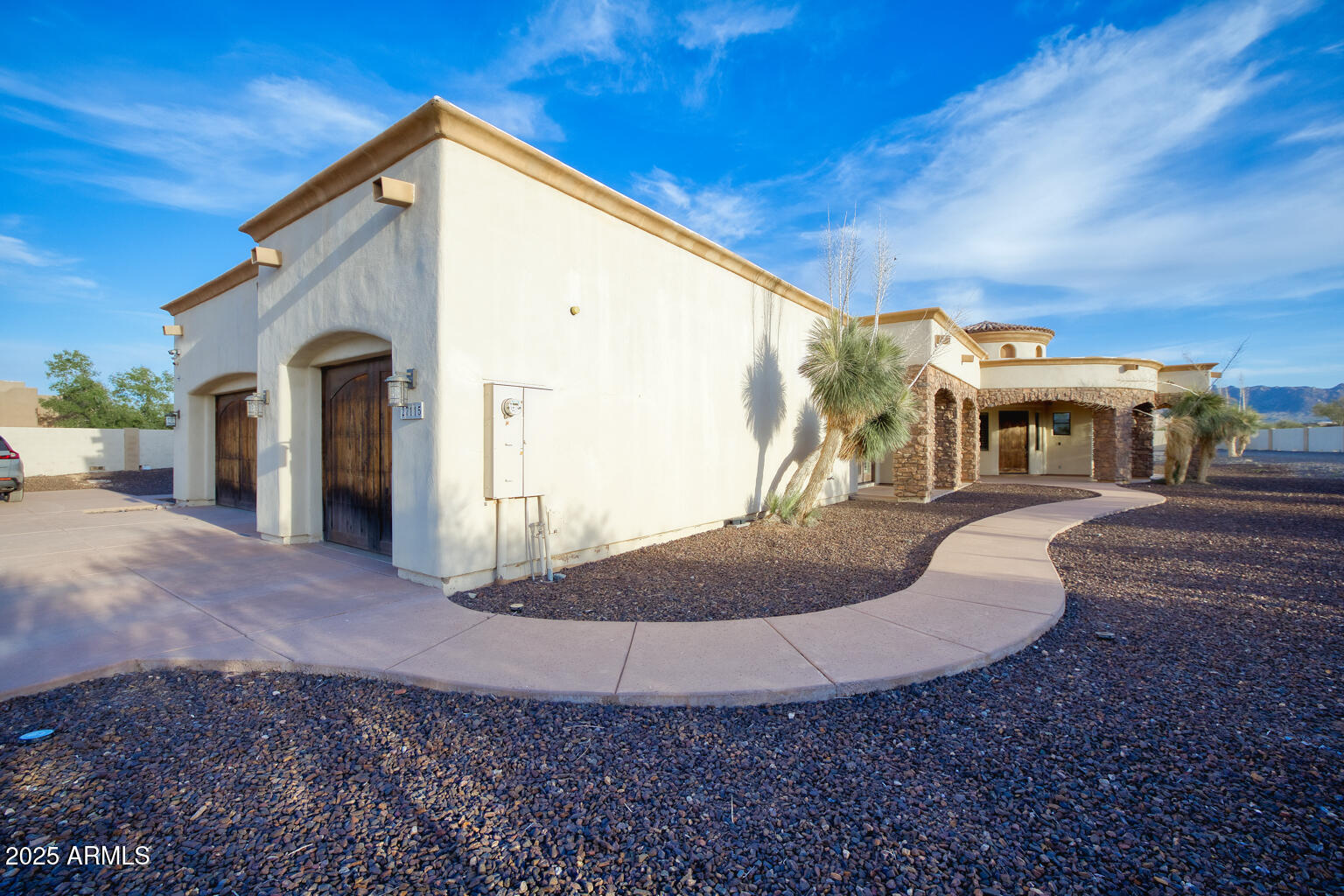 27115 North 137th Street Scottsdale, AZ 85262 - Photo 21 of 24 a view of a house with entertaining space