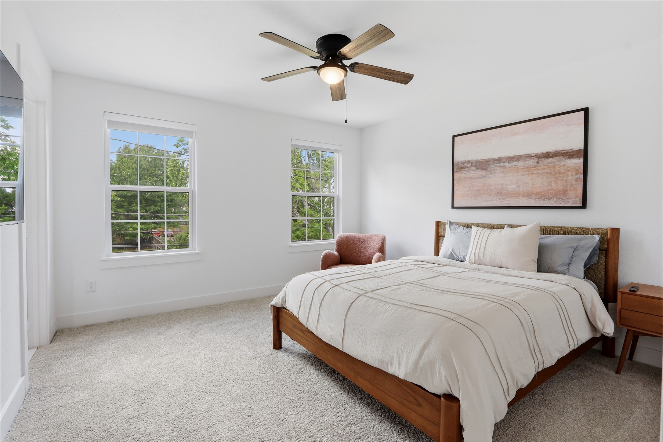 6747 Peerless Street Houston, TX 77021 - Photo 25 of 30 Secondary Bedroom