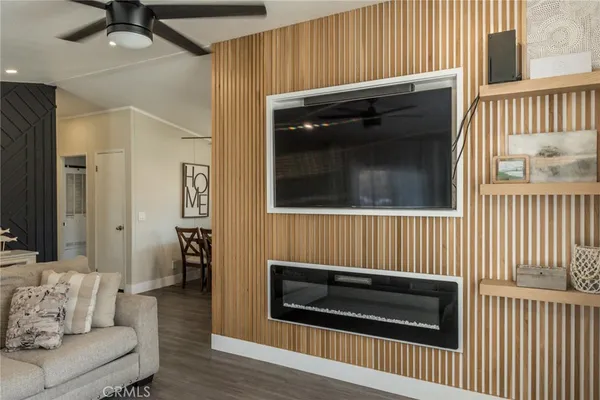 a view of a livingroom with furniture and furniture