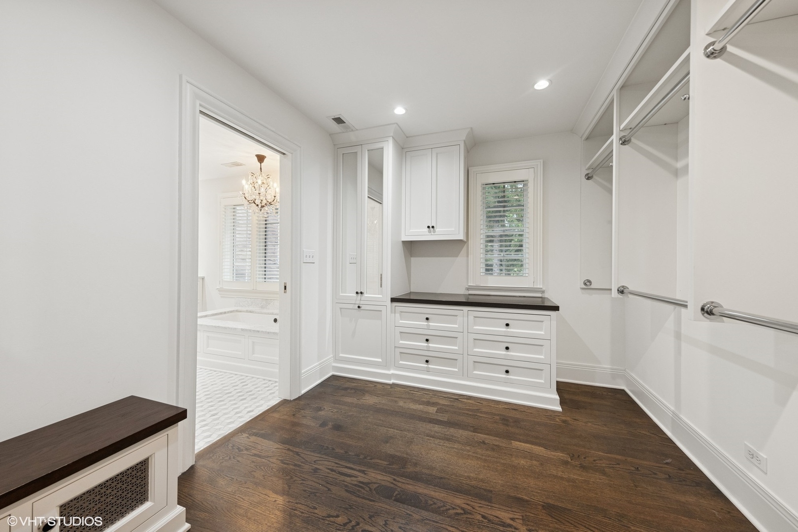 6 Tartan Ridge Road Burr Ridge, IL 60527 - Photo 17 of 41 a view of a bedroom with wooden floor